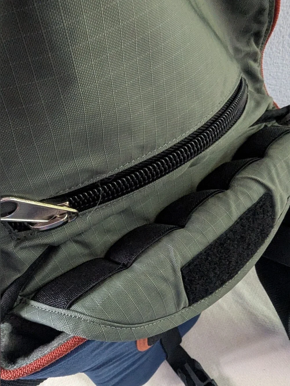 Crumpler Contoured Sling Bag, Navy Blue & Rust Trim - Vintage Great Condition